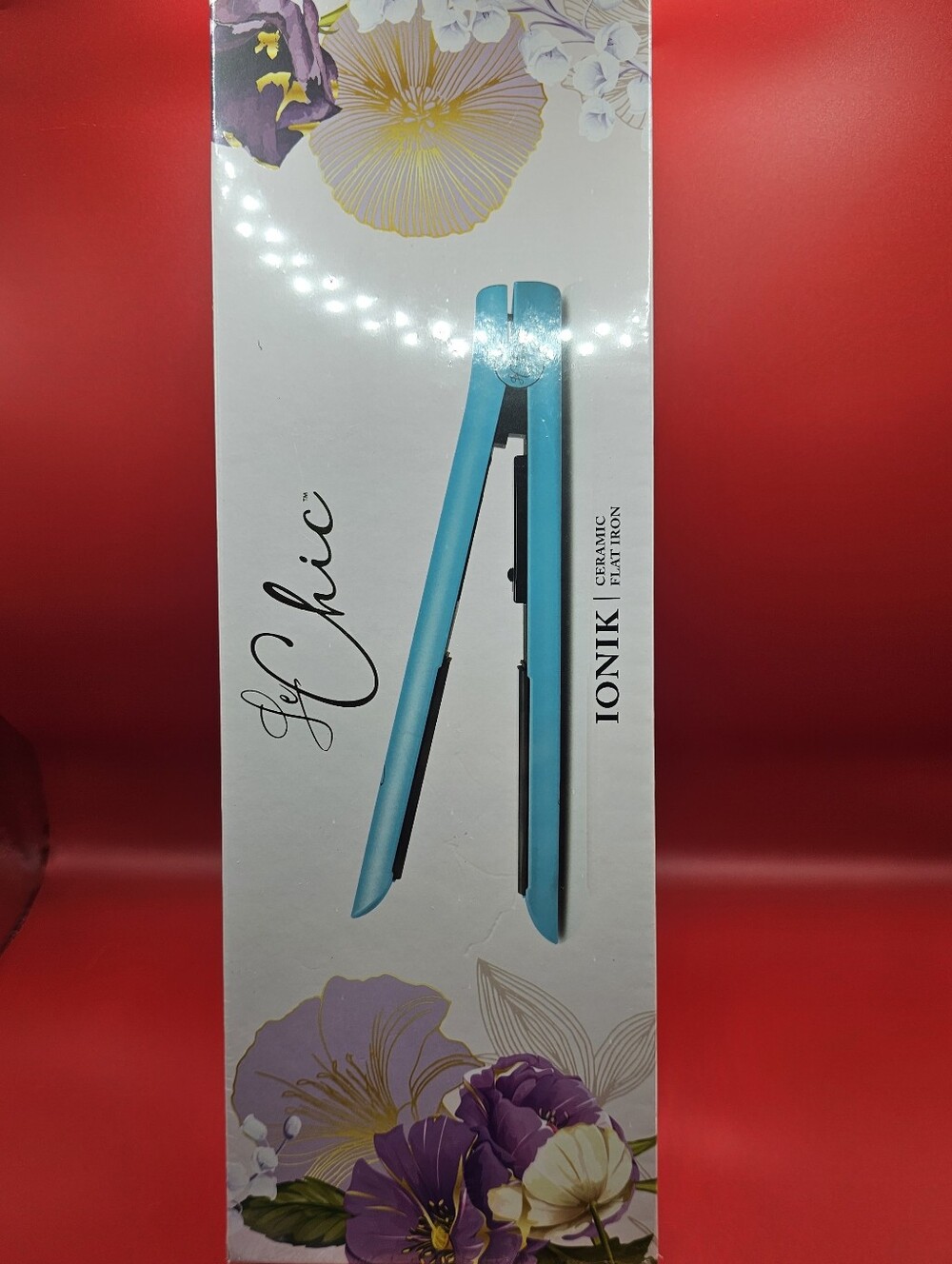 Le Chic Lonik Ceramic Flat Iron Comes With Shampoo and Conditioner